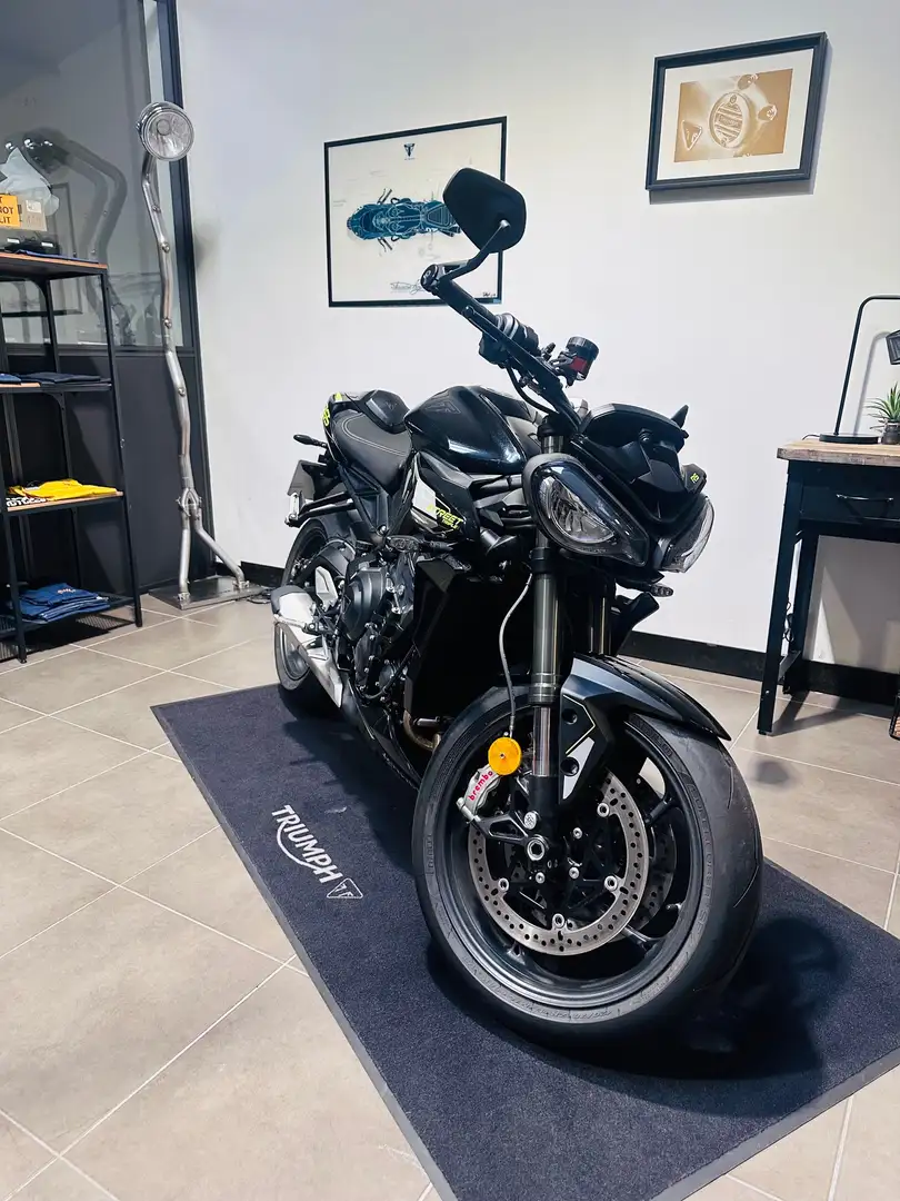Triumph Street Triple 765 Siyah - 1