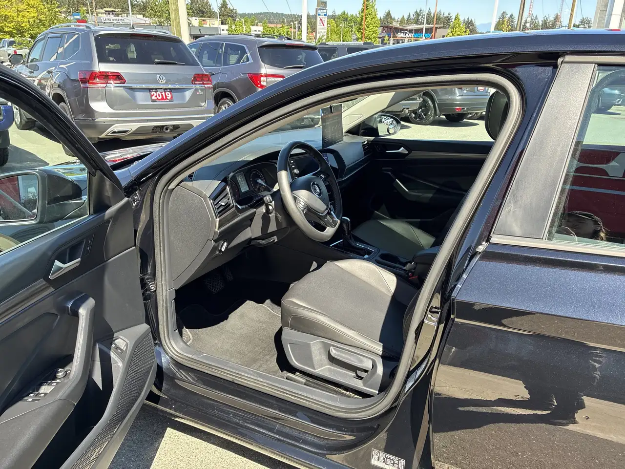 Volkswagen Jetta снимка Volkswagen Jetta