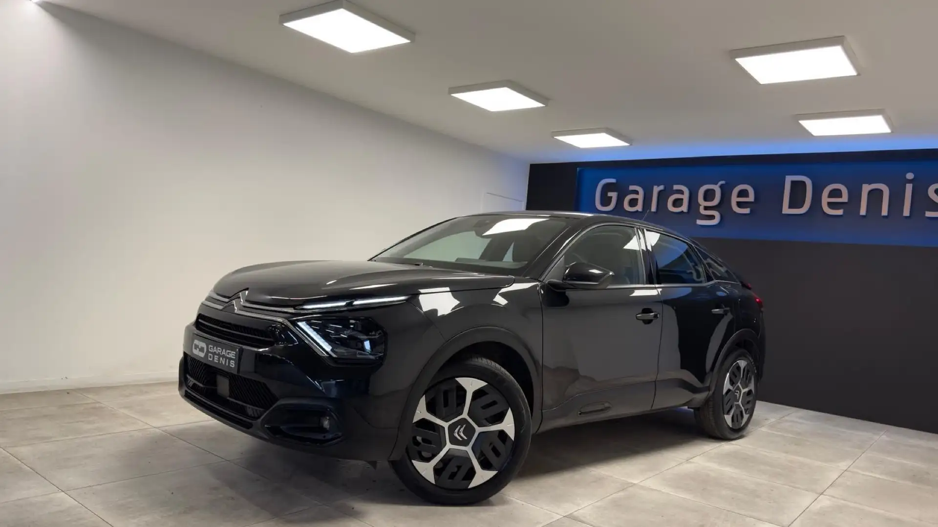 Citroen C4 1.2 Pack*BOITE-AUTO*GPS+CAMERA*LED*GARANTIE 12MOIS Noir - 1