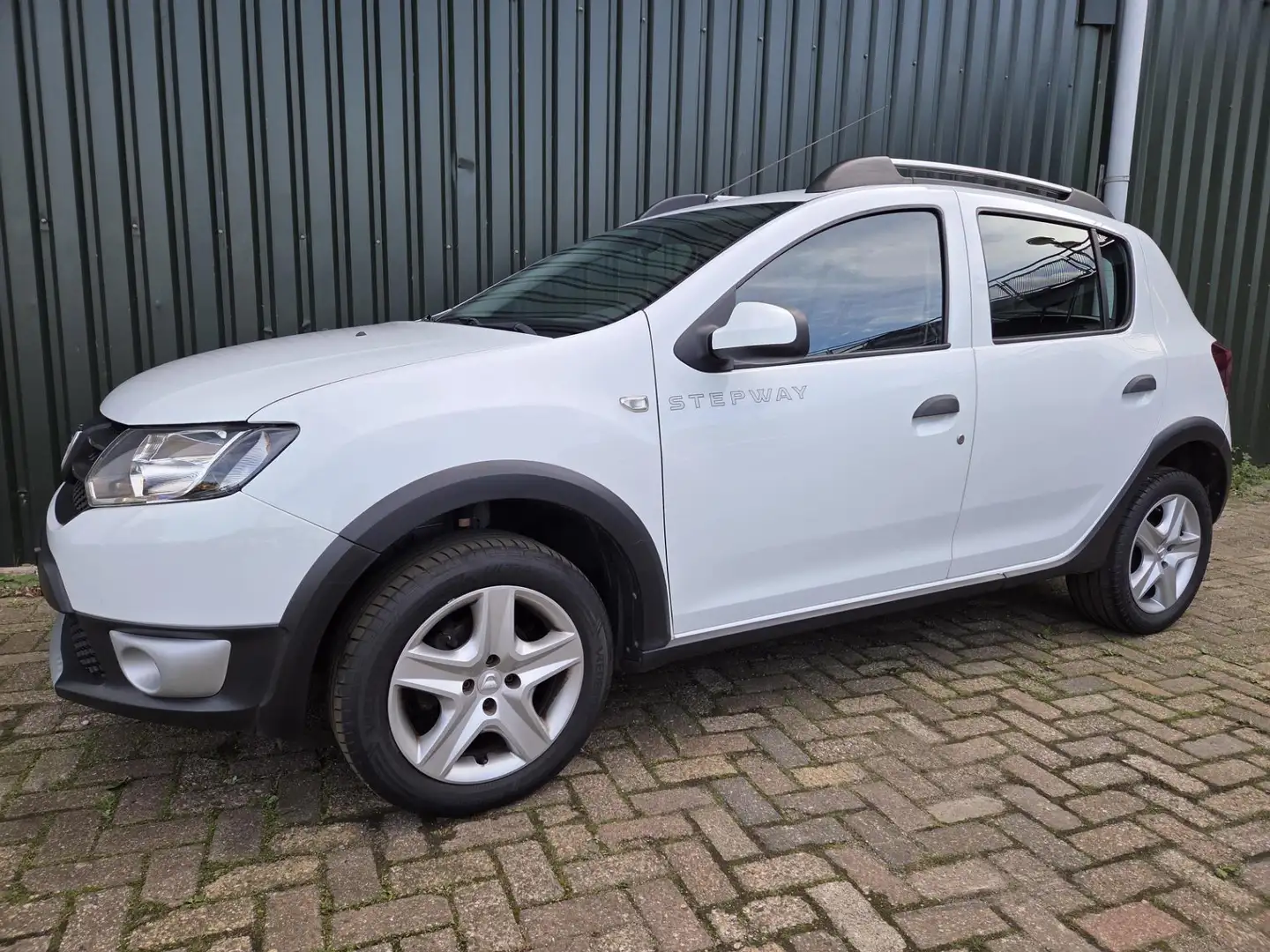 Dacia Sandero 0.9 TCe S&S Stepway 1e eigenaar navi Wit - 2