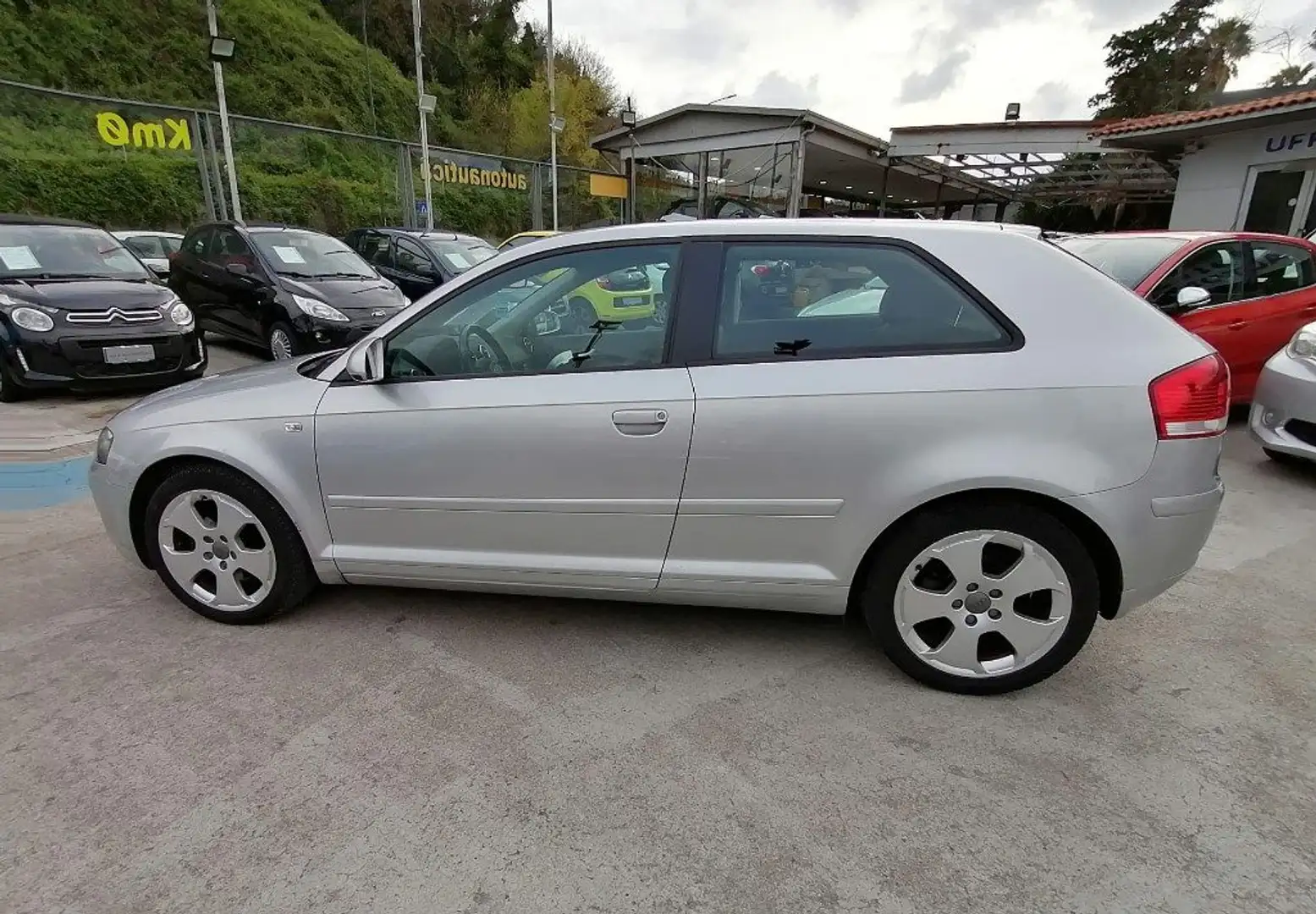 Audi A3 1.6 AMBITION 3 PORTE METANO 102cv Argento - 2