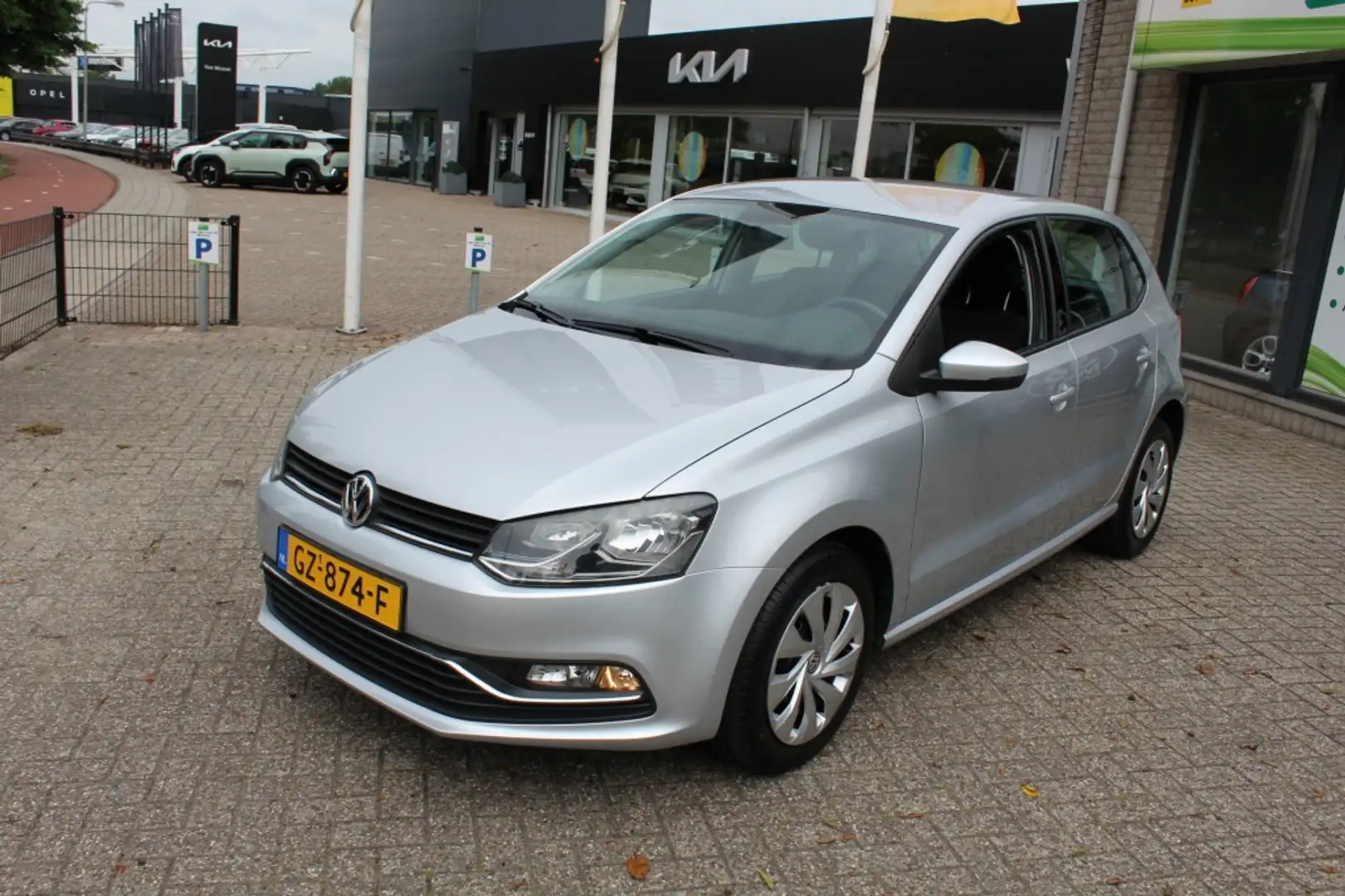 Volkswagen Polo 1.0 Comfortline Grijs - 2