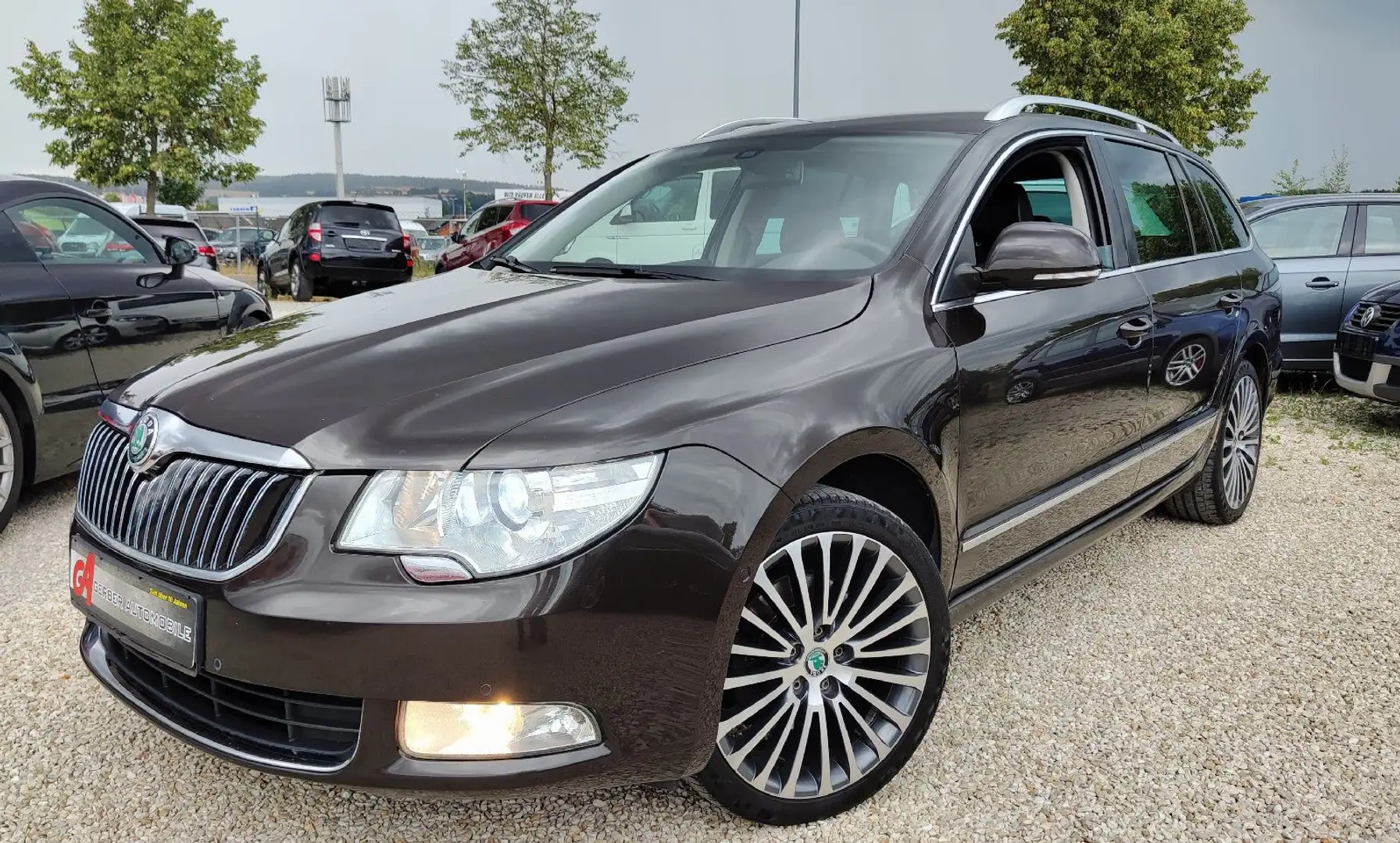 Skoda Superb Combi Elegance 4x4 Leder*Navi* 18Zoll* smeđa - 1