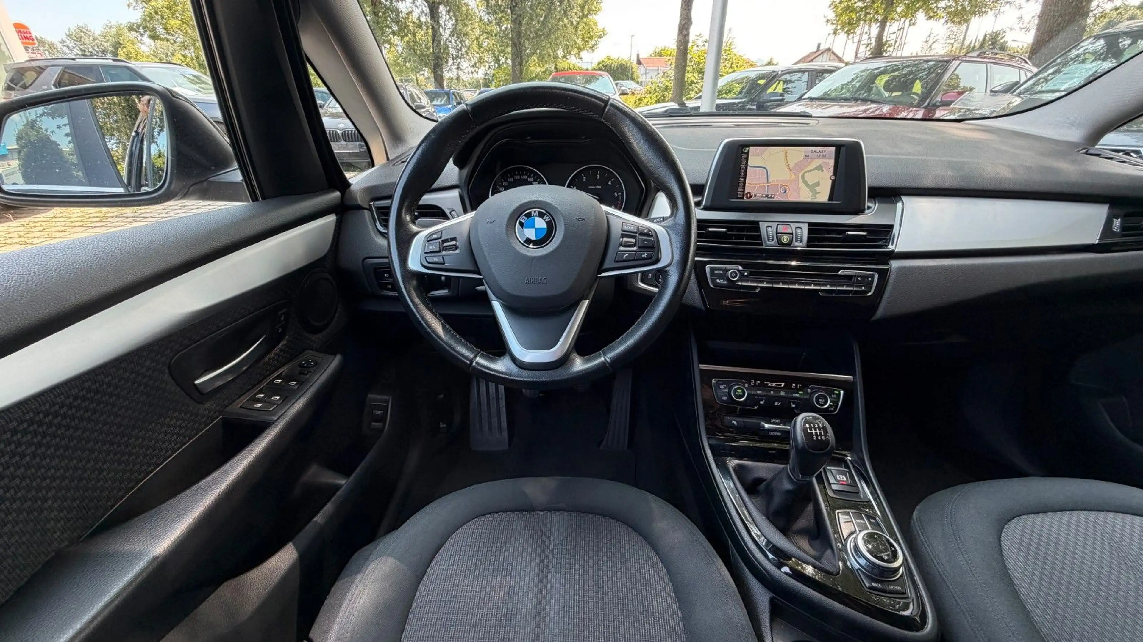 BMW 216 Advantage/Klimaaut/SHZ/LED — photo 14