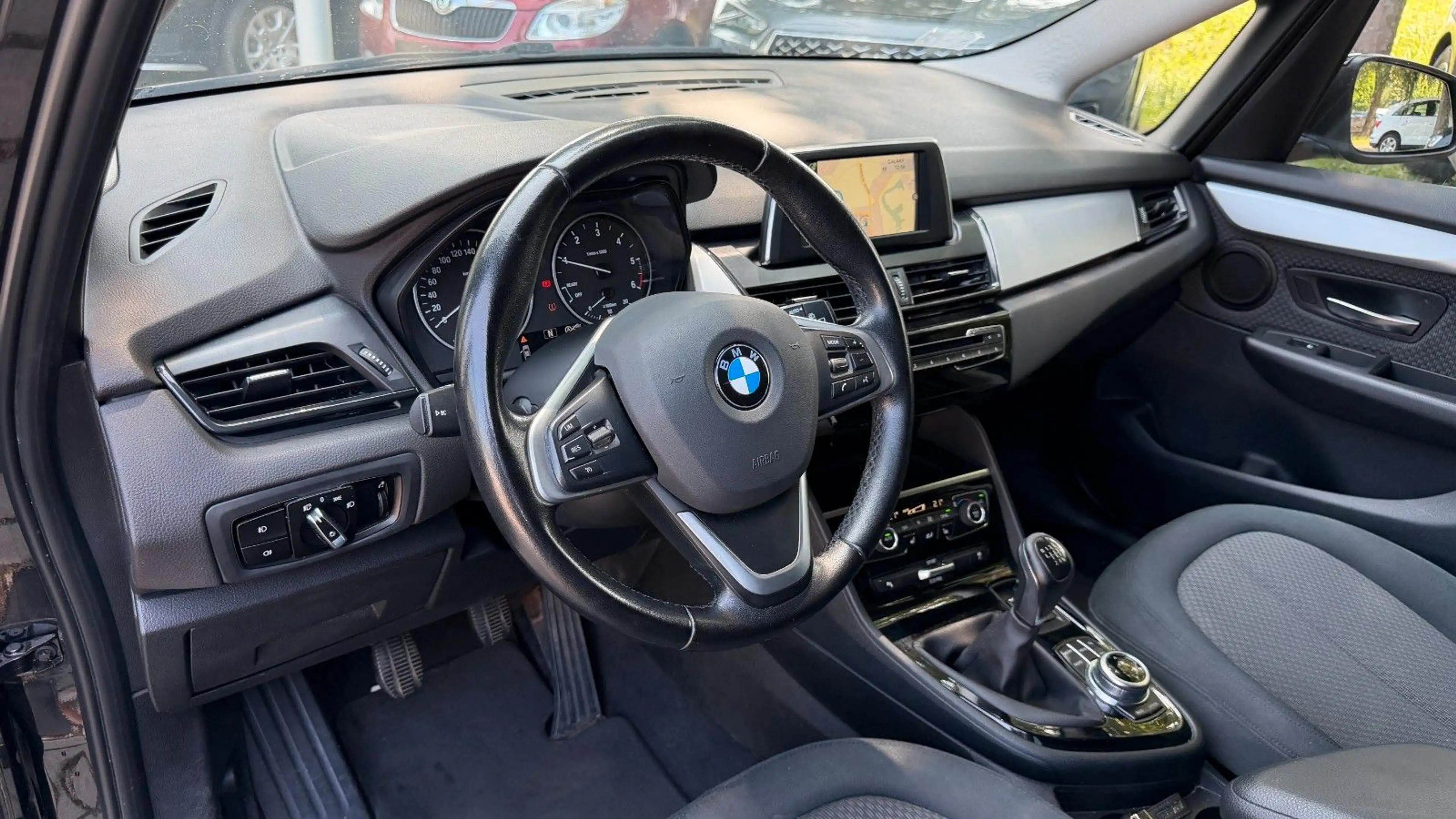 BMW 216 Advantage/Klimaaut/SHZ/LED — photo 9