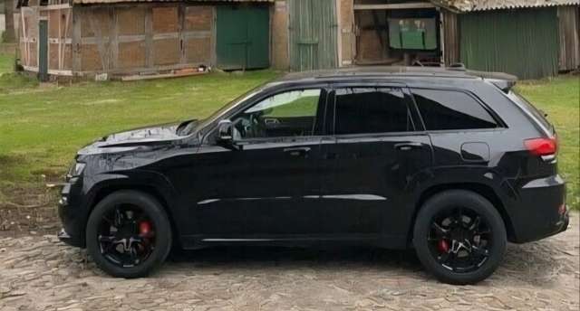 Jeep Grand Cherokee SRT