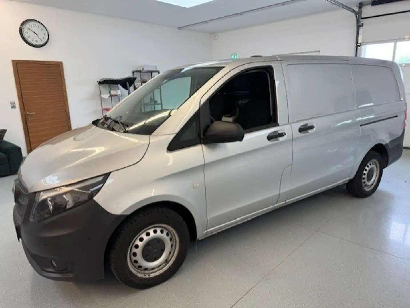 Mercedes-Benz Vito Kastenwagen Lang Grau - 1