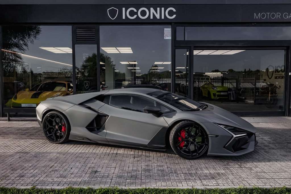 Lamborghini Revuelto - foto 1
