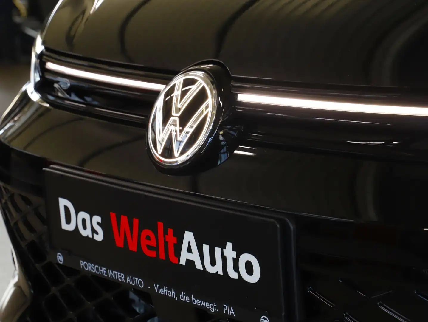 Volkswagen Golf Variant R-Line mHeV DSG Schwarz - 2