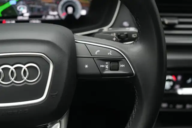 Audi Q5 view 17