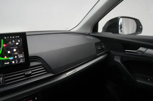 Audi Q5 view 24