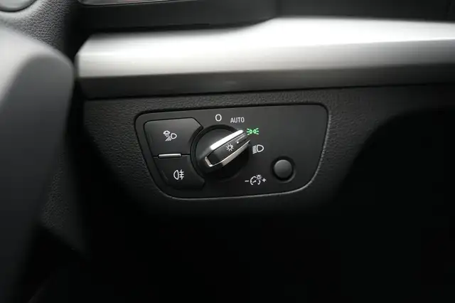 Audi Q5 view 21