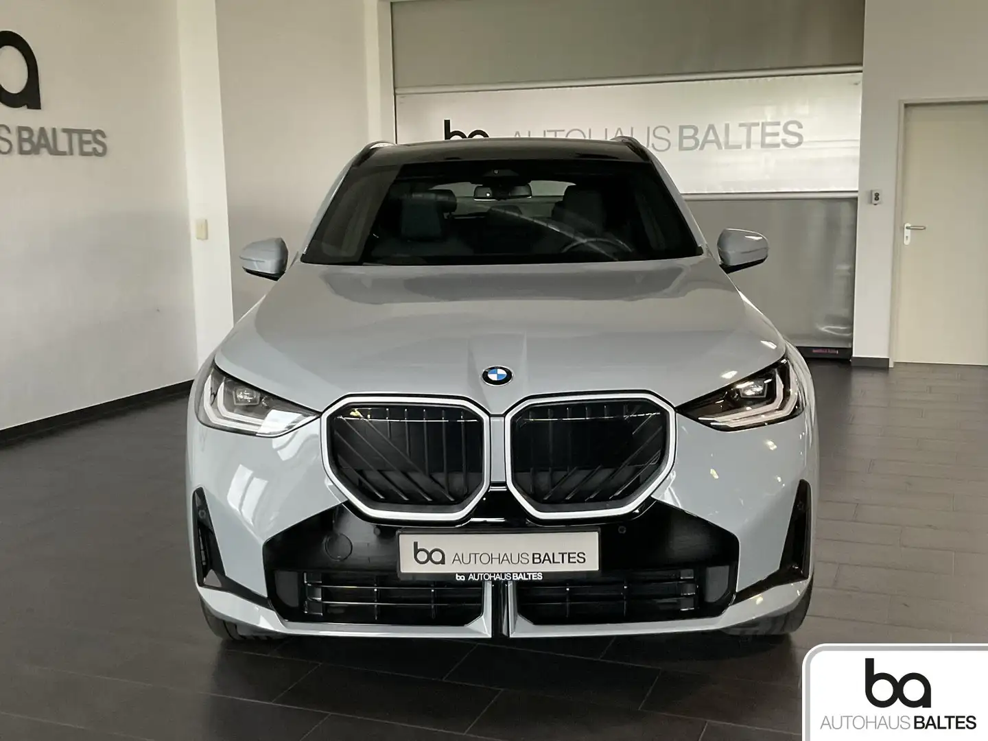 BMW X3 X3 20d xDrive M Sport NewModel/21/Pano/Driv+/AHK Grau - 2