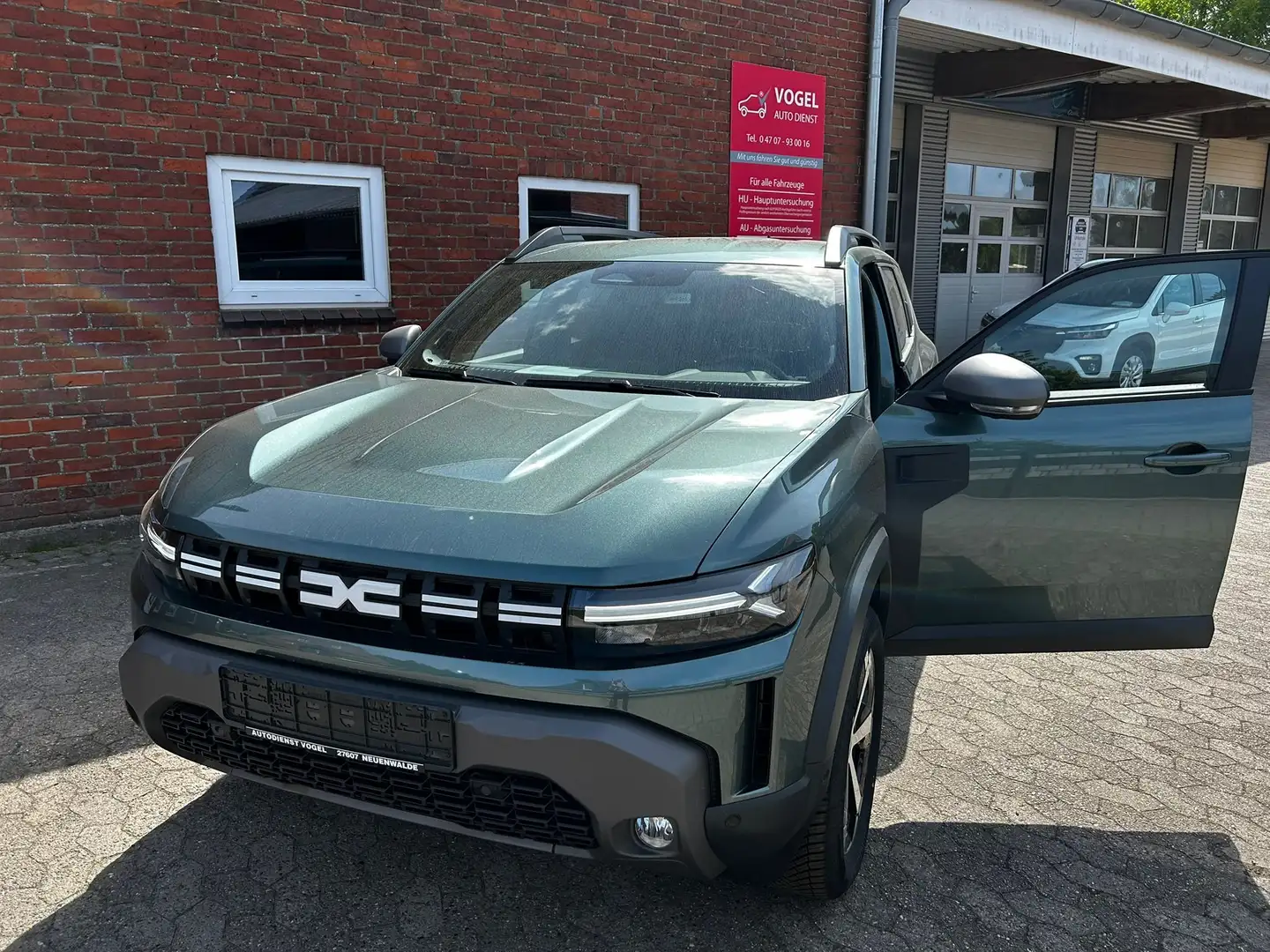 Dacia Duster TCe 130 Journey 4x4 Vert - 1