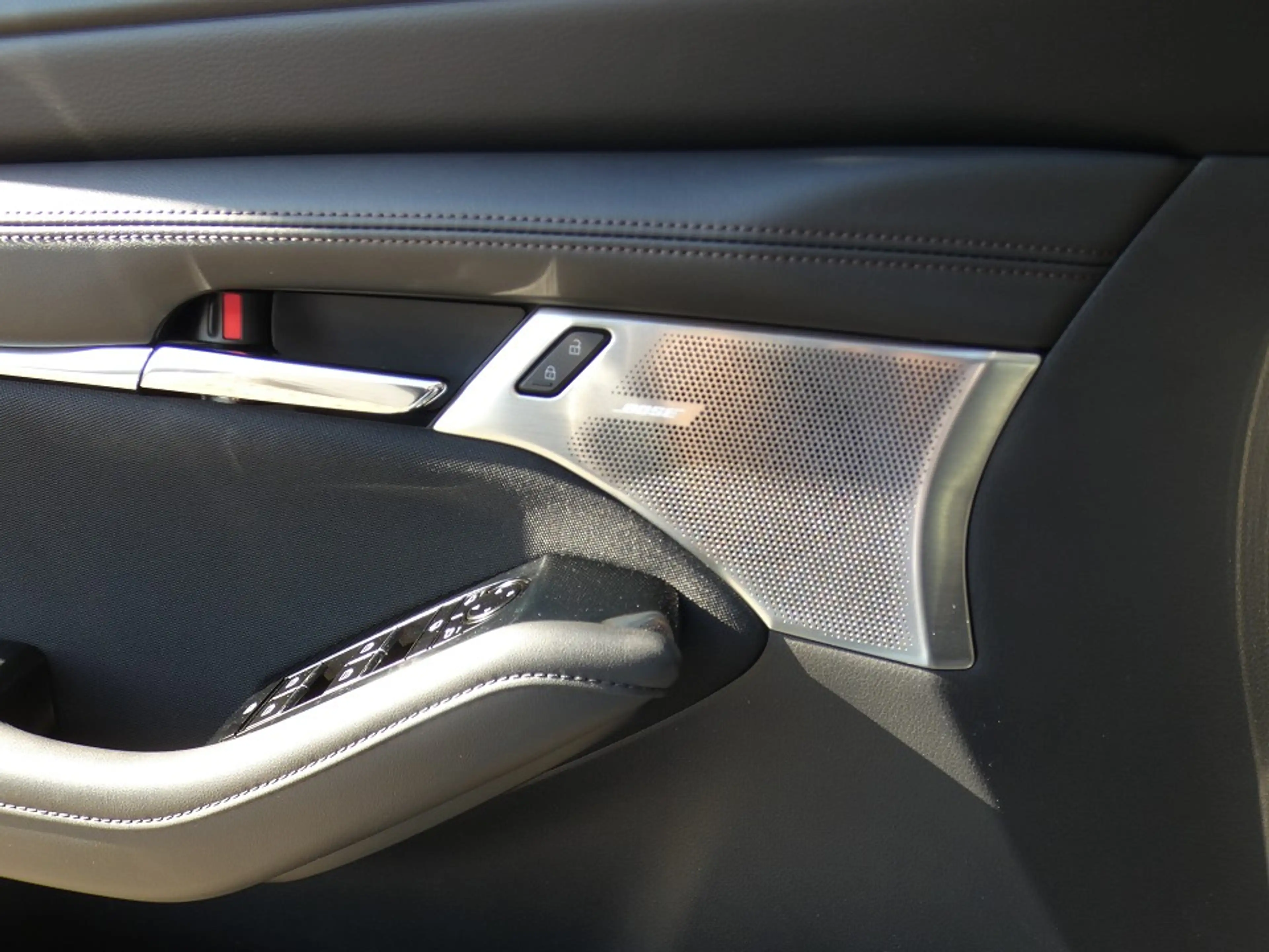 Mazda 3 S SKYACTIV-G 2.0 M Hybrid 6GS AL-SELECTION A18 DES — photo 14