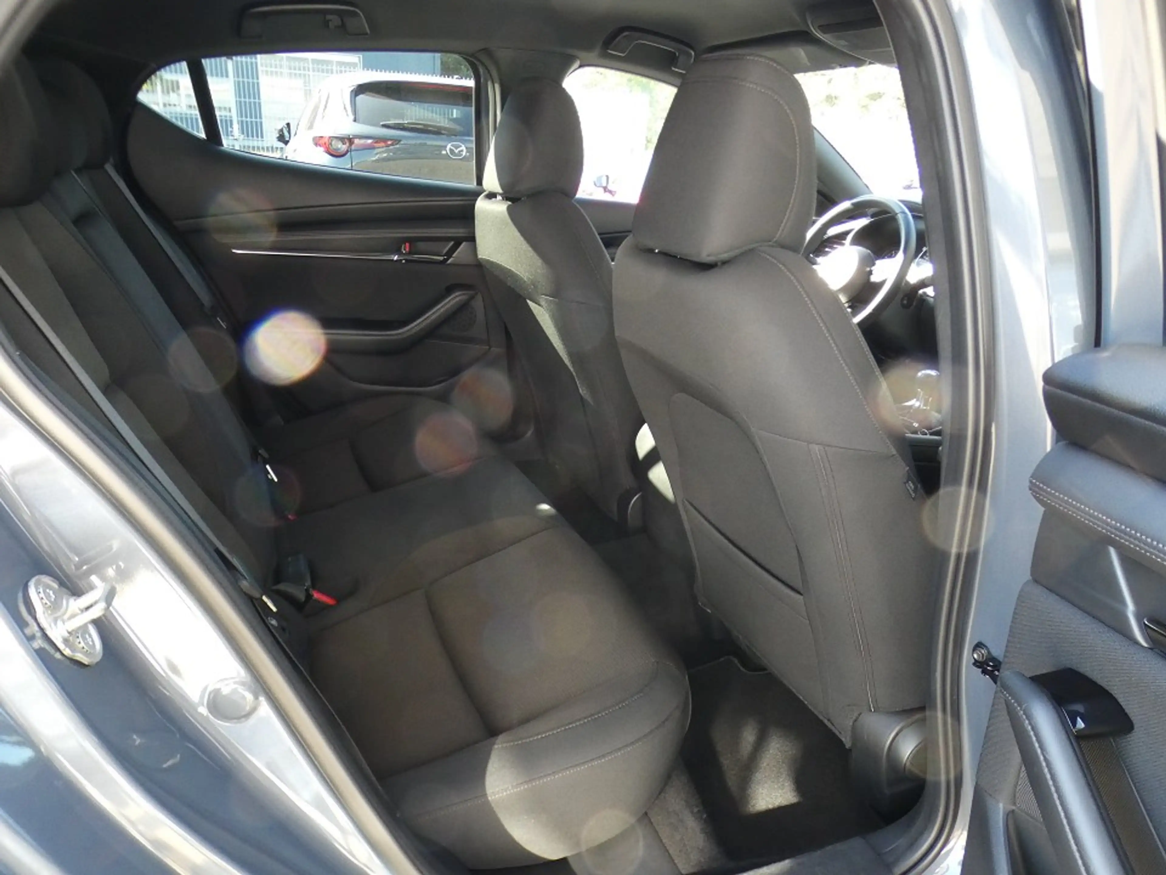Mazda 3 S SKYACTIV-G 2.0 M Hybrid 6GS AL-SELECTION A18 DES — photo 9