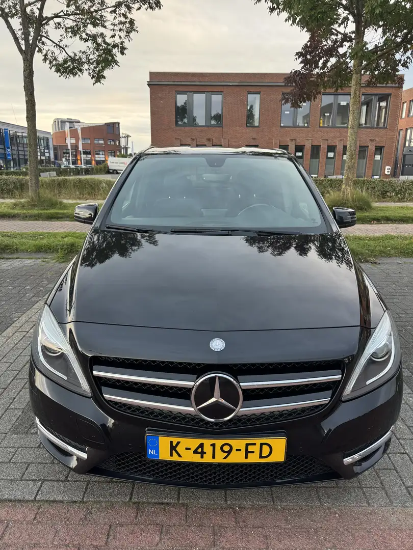 Mercedes-Benz B 220 4Matic Prestige Parkeerassistent PDC Cruise AUT Zwart - 2
