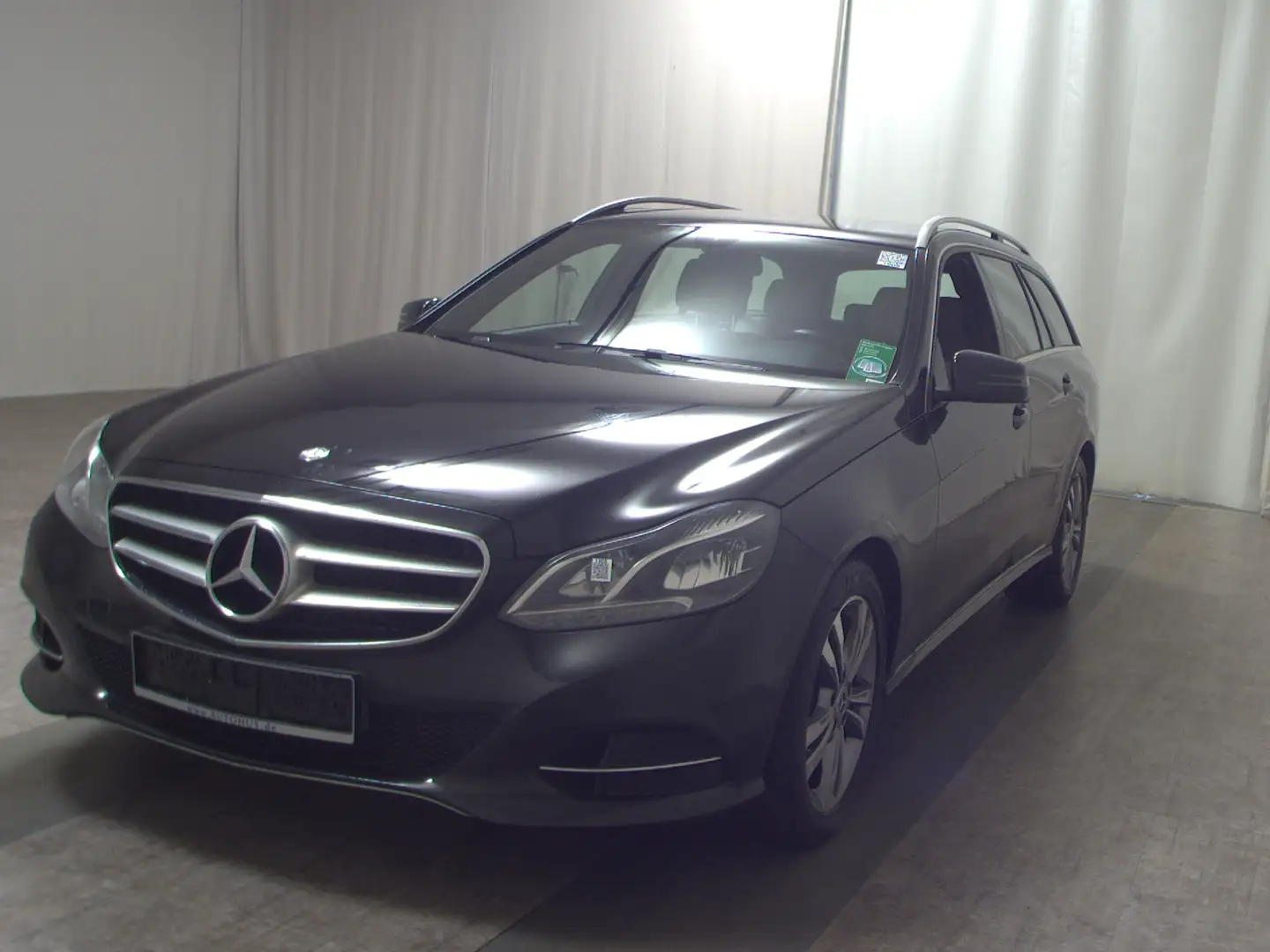 Mercedes-Benz E 300 T CDI Avantgarde AHK PDC Navi HU 12/26 Schwarz - 2