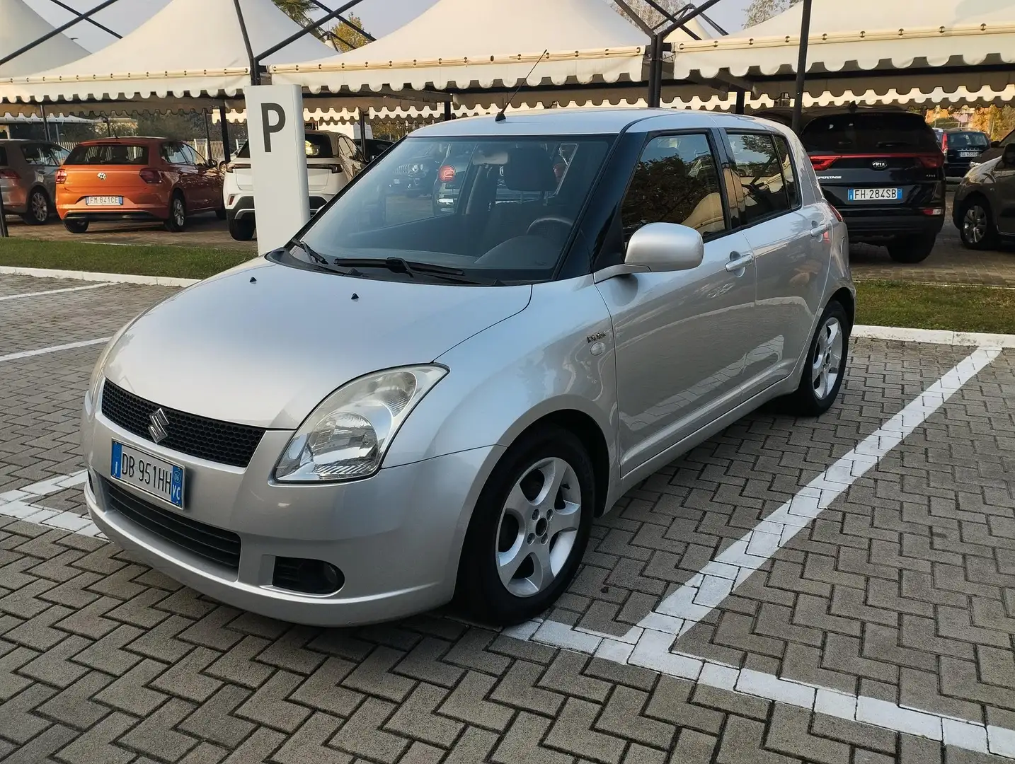 Suzuki Swift Swift 5p 1.3 ddis GL Argent - 1