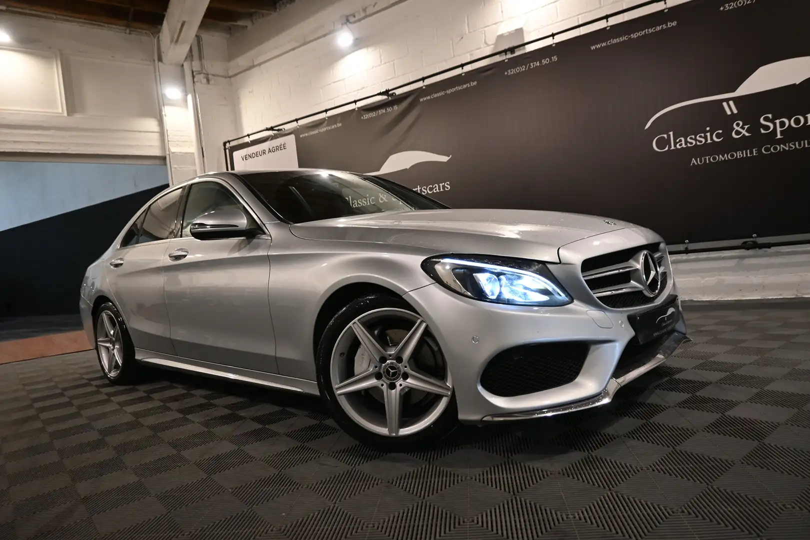 Mercedes-Benz C 180 AMG LINE / CAMERA / LEDS / KEYLESS / CARPLAY !! Gris - 2