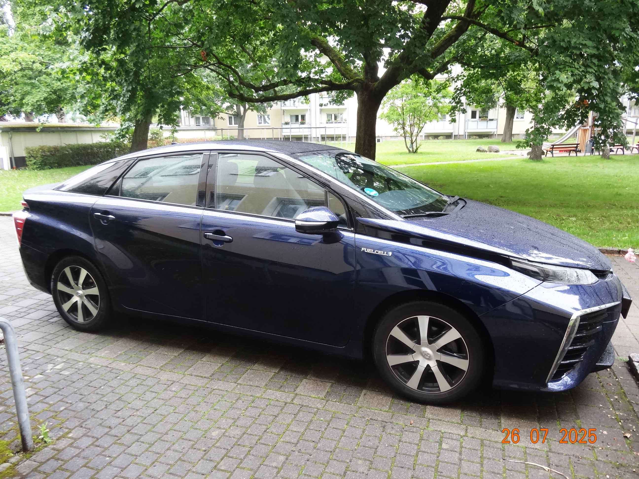 Second hand Toyota Mirai 