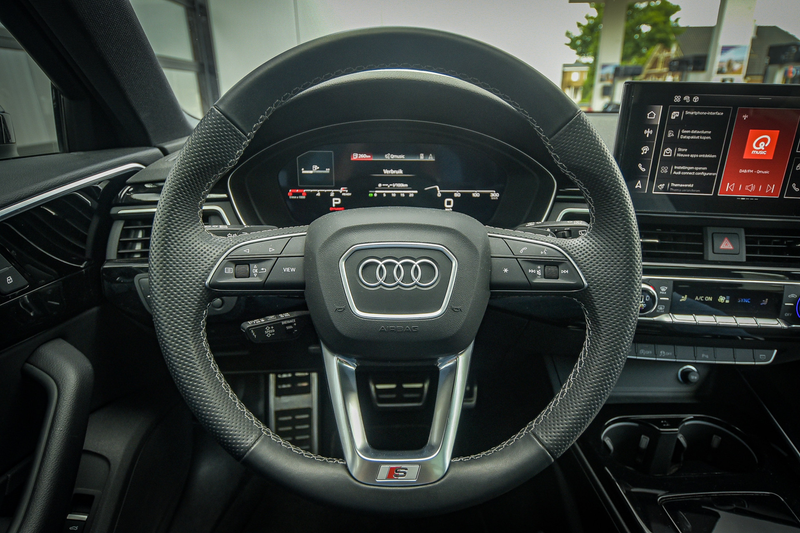 Audi A4 Avant 35 TFSI S edition Competition — photo 9