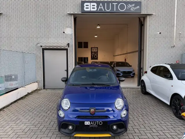 Abarth 595 Competizione 1.4 Turbo T-Jet 180 CV Competizione 70th SABELT