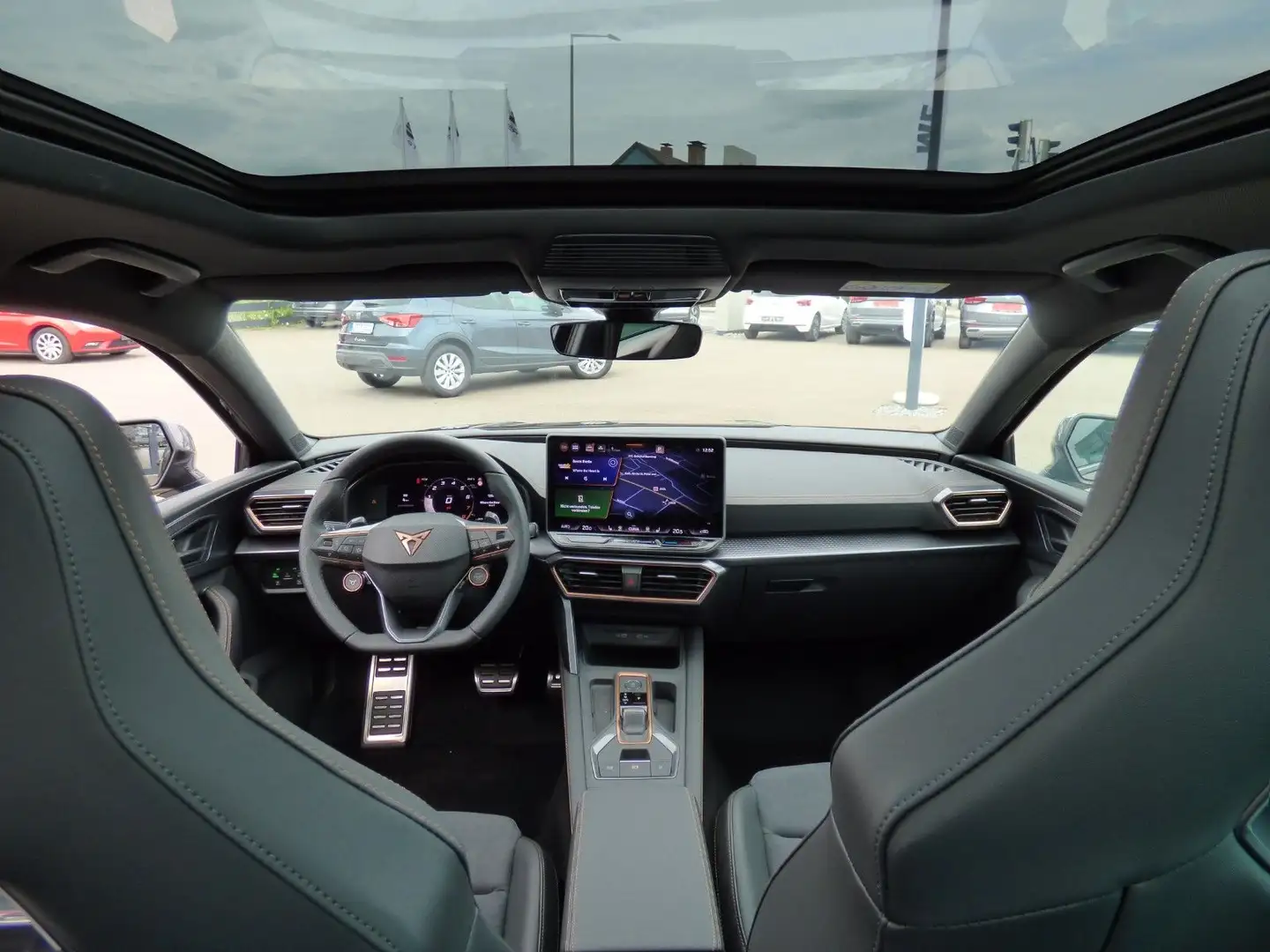 CUPRA Leon ST 1.5 eTSI DSG MATRIX PANO EDGE+DYNAMIC Schwarz - 2