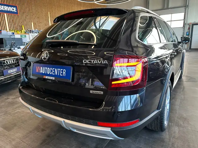 Skoda Octavia view 2