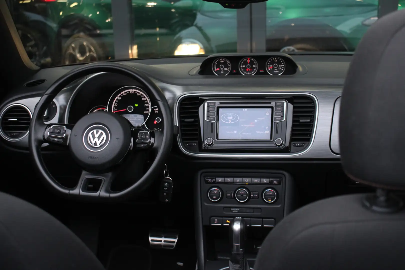 Volkswagen Beetle Cabriolet 1.2 TSI Design BlueMotion Automaat Navi/ Brun - 2