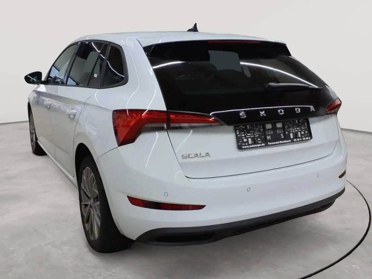 Skoda Scala Scala 1.5 TSI DSG Clever AK NAV RFK Weiß - 2