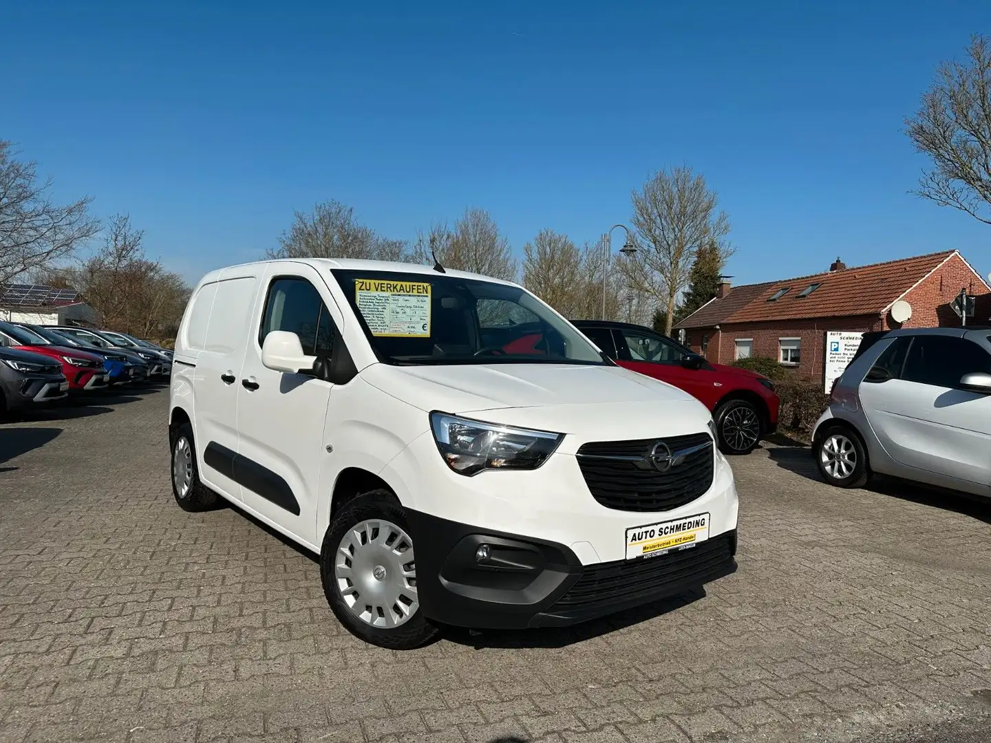Opel Combo E Cargo Edition 1.2 Navi/DAB/PDC/Klima Weiß - 1