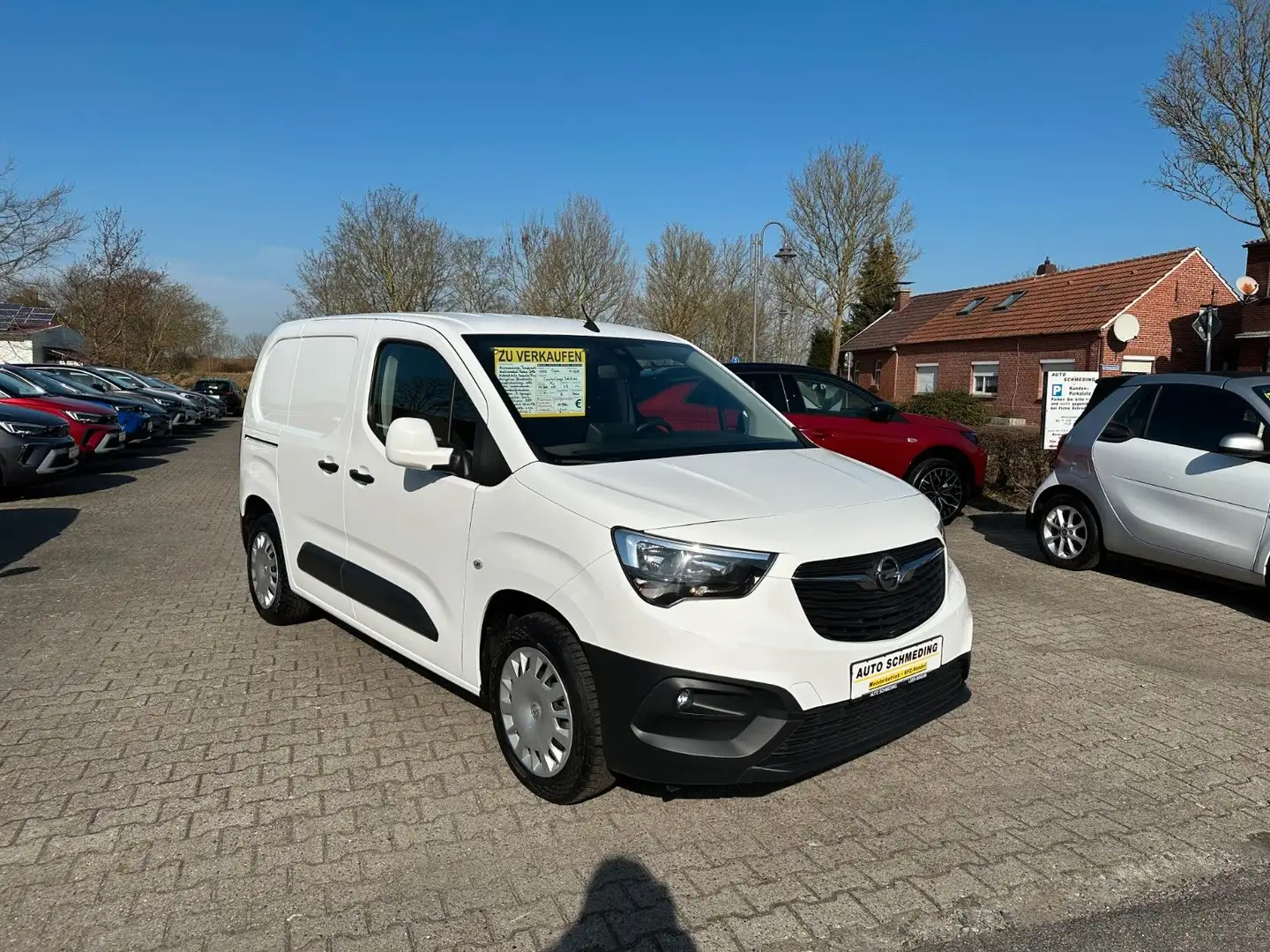 Opel Combo E Cargo Edition 1.2 Navi/DAB/PDC/Klima Weiß - 2