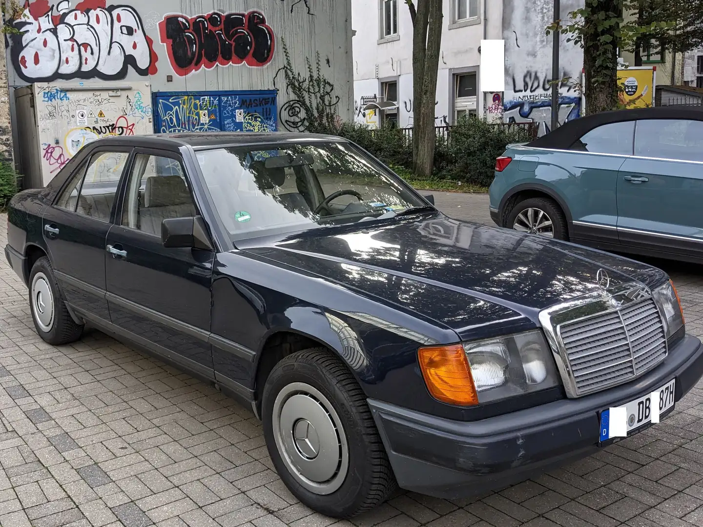 Mercedes-Benz 230 Oldtimer Anhängerkupplung echte KM Blue - 1