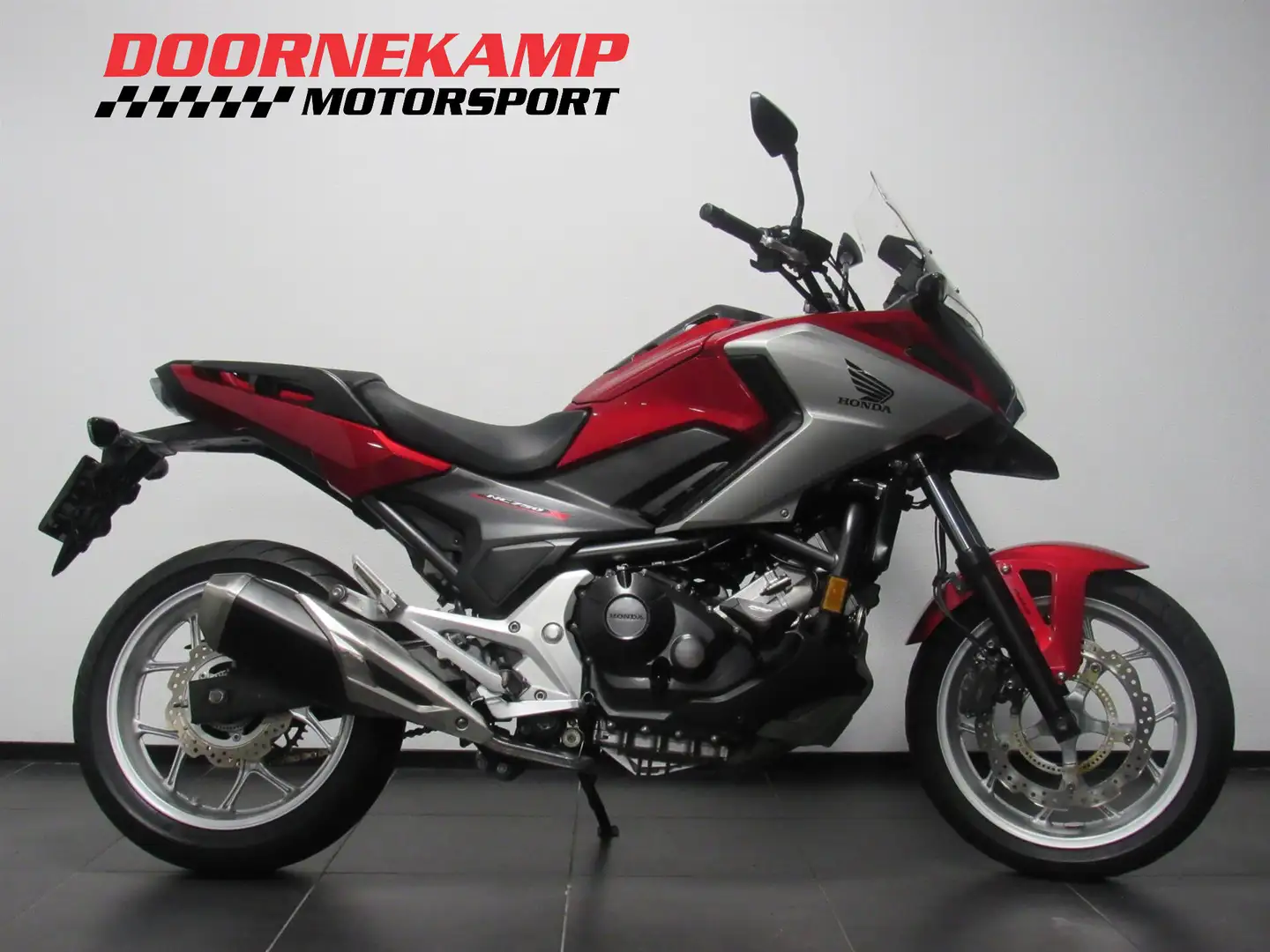 Honda NC 750 X ABS Rood - 1
