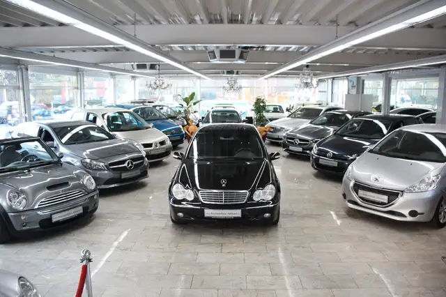 Mercedes-Benz C 240 Limousine