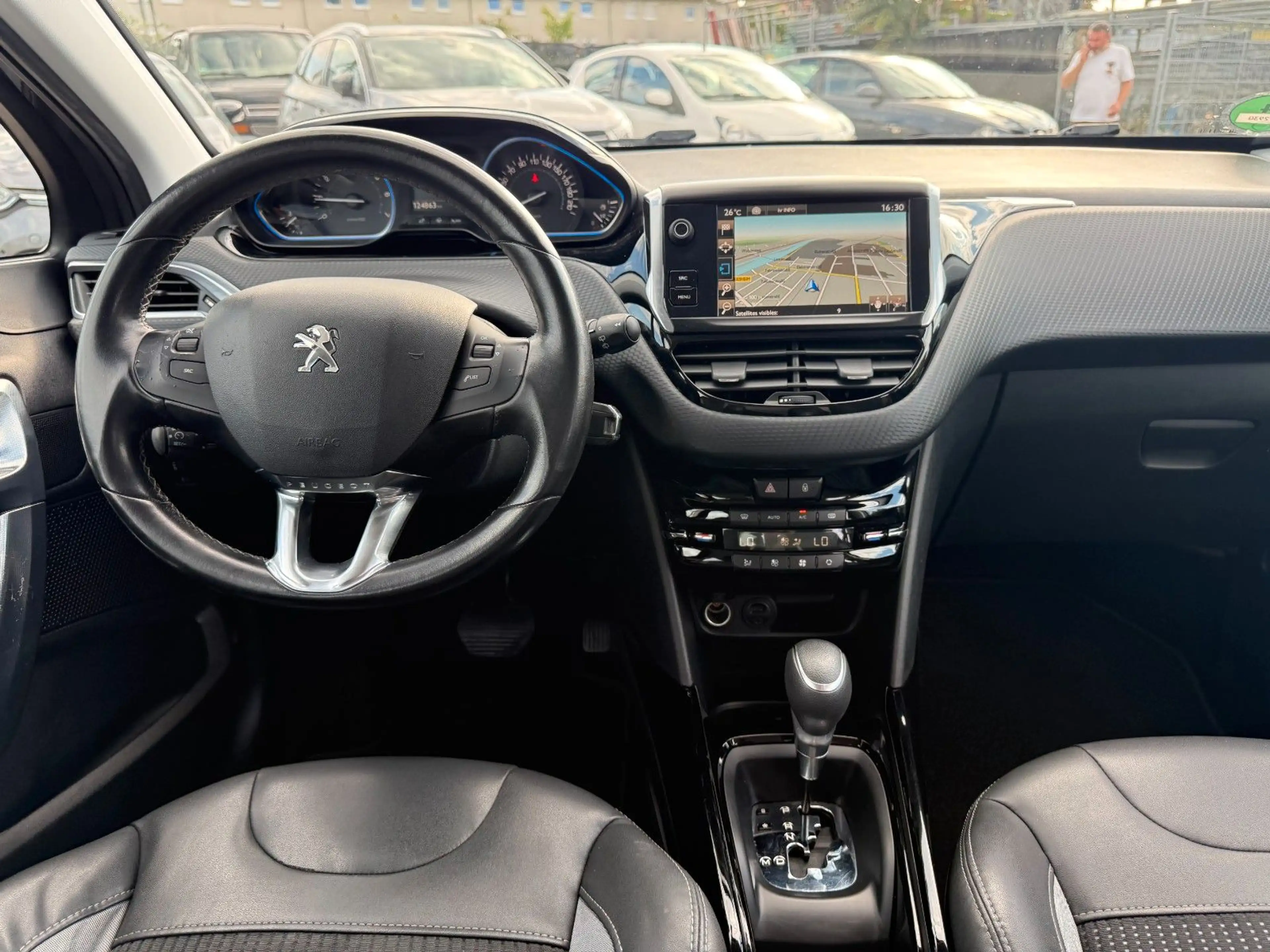 Peugeot 2008 AllURE / AUTOMATIK / KLIMA / UNFALLFREI / — photo 15