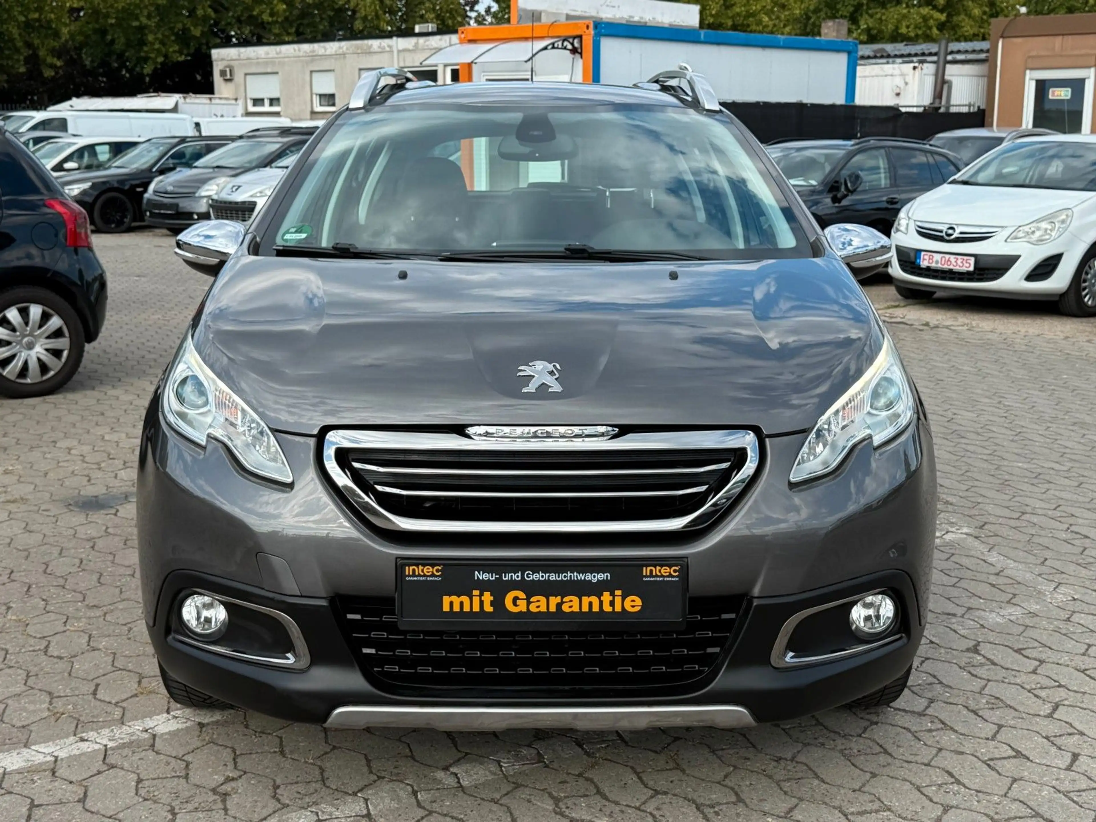 Peugeot 2008 AllURE / AUTOMATIK / KLIMA / UNFALLFREI / — photo 7