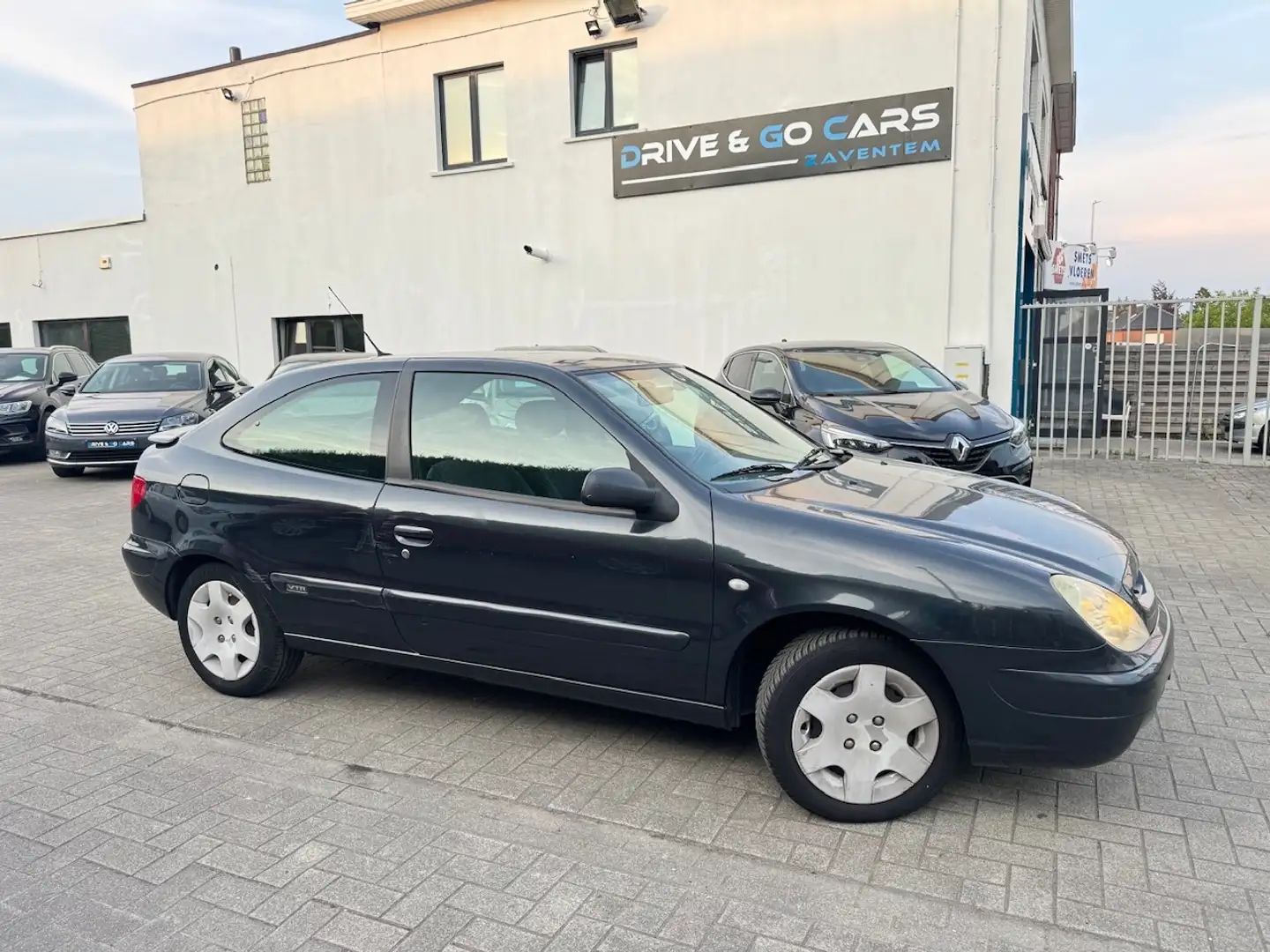 Citroen Xsara 1.4i VTR Чёрный - 1