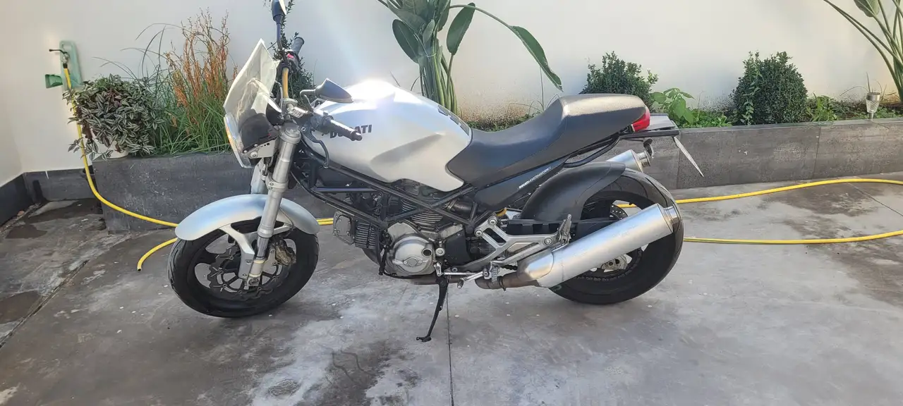 Ducati Monster 400
