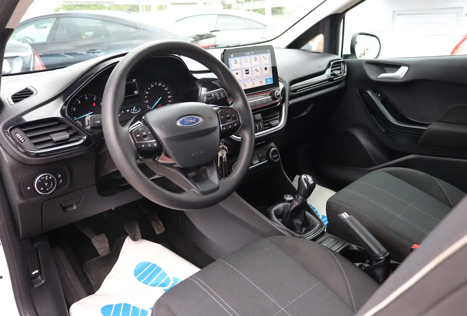 Ford Fiesta Fiesta NaviDVD*Klimaaut.*Spurhalte*Bluetooth* Weiß - 2