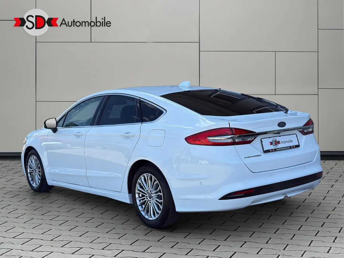 Ford Mondeo 2.0 Lim. Titanium LED NAVI ACC BLIS AHK Weiß - 2