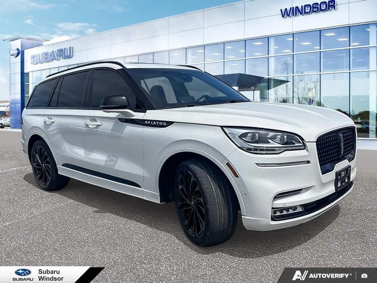 Lincoln Aviator снимка Lincoln Aviator
