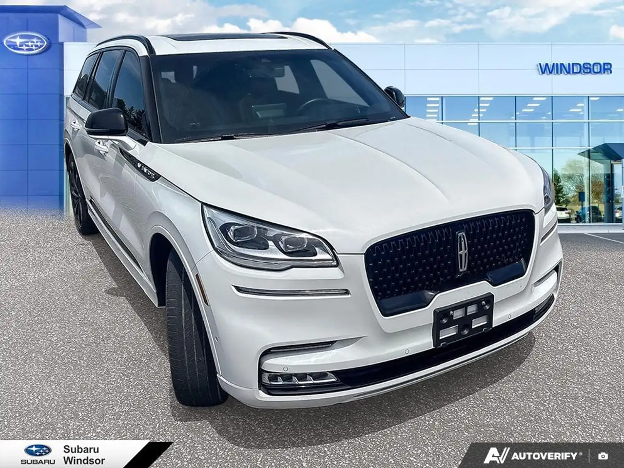 Lincoln Aviator снимка Lincoln Aviator