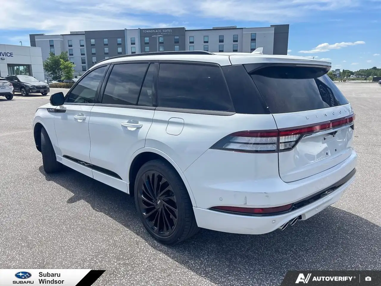 Lincoln Aviator снимка Lincoln Aviator