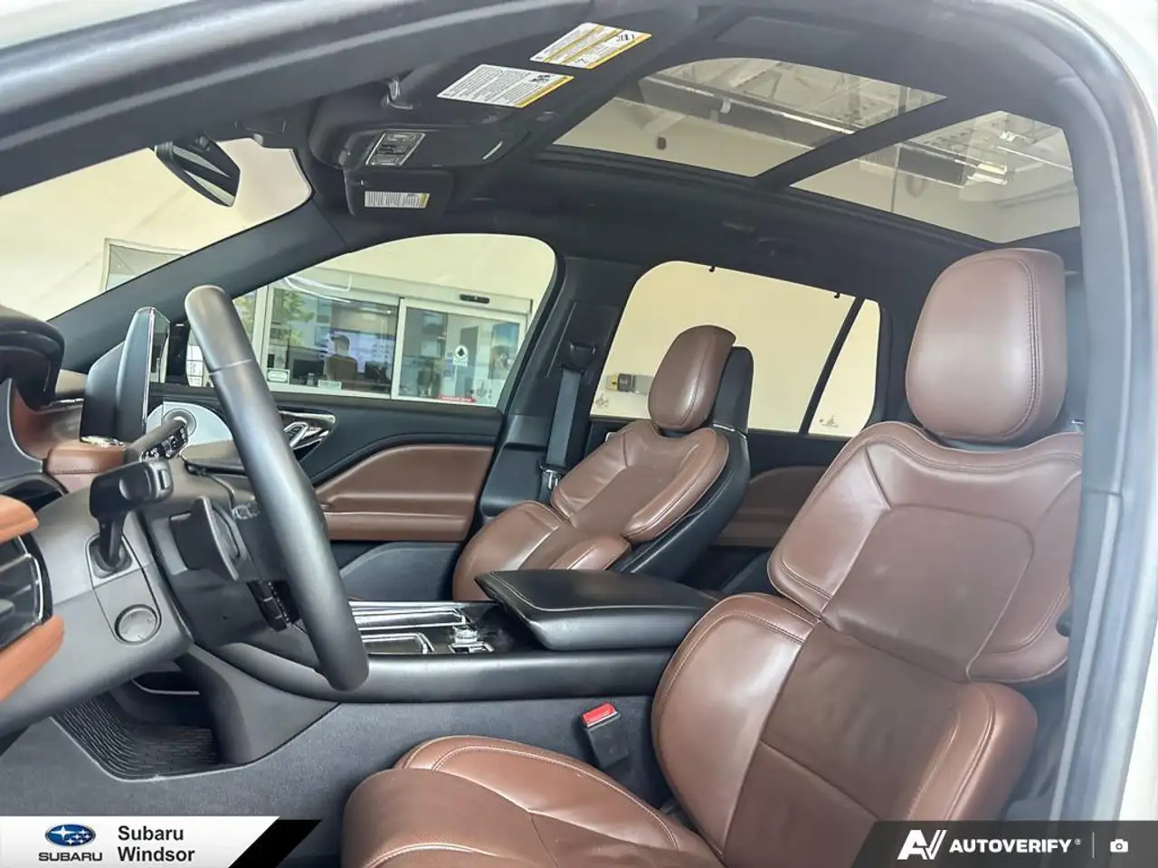 Lincoln Aviator снимка Lincoln Aviator