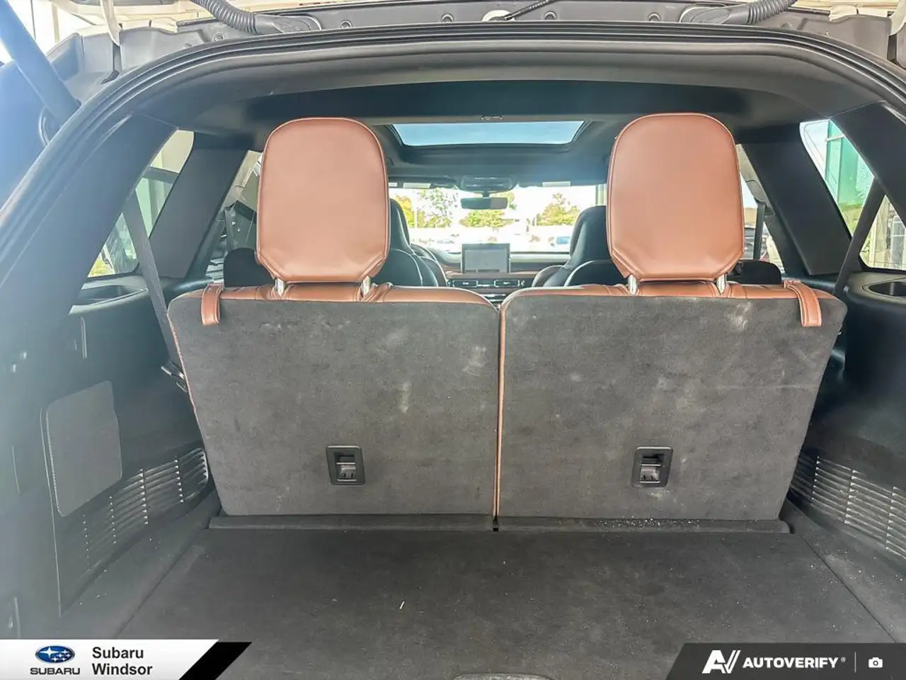 Lincoln Aviator снимка Lincoln Aviator