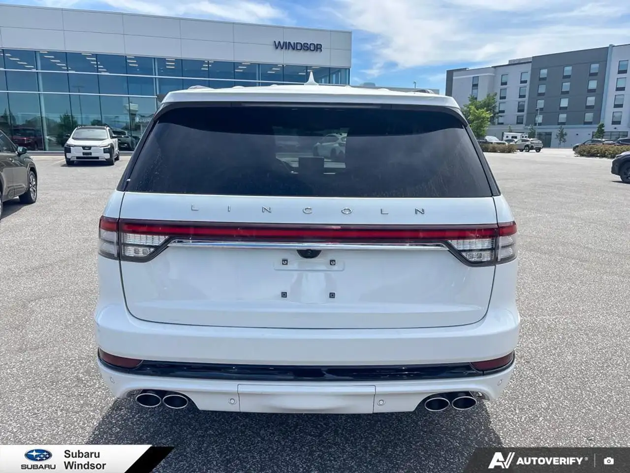 Lincoln Aviator снимка Lincoln Aviator