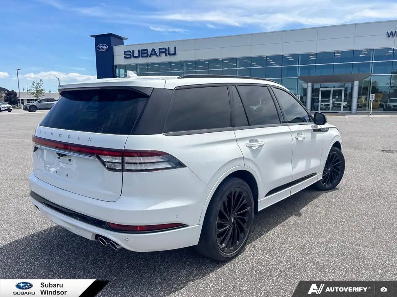 Lincoln Aviator снимка Lincoln Aviator
