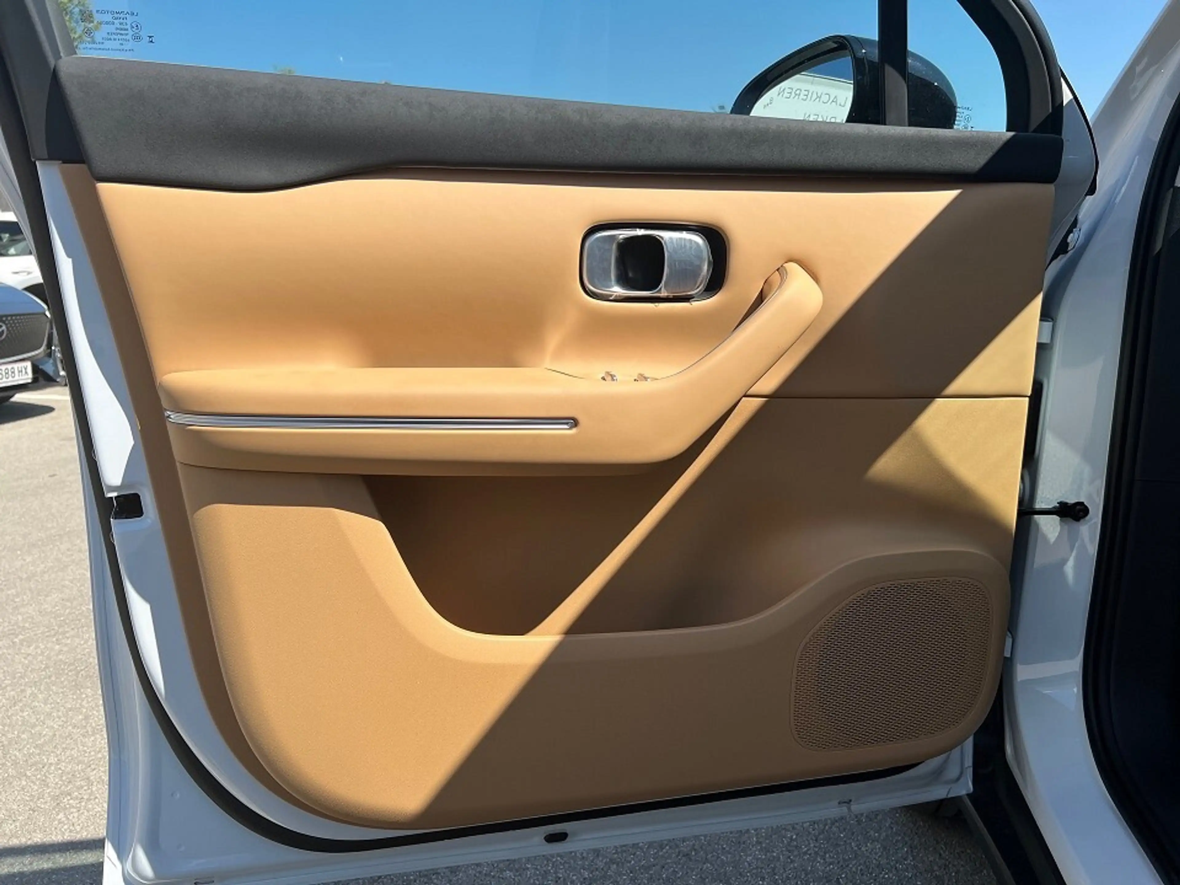 Leapmotor C10 DESIGN PROMAX AWD — photo 13